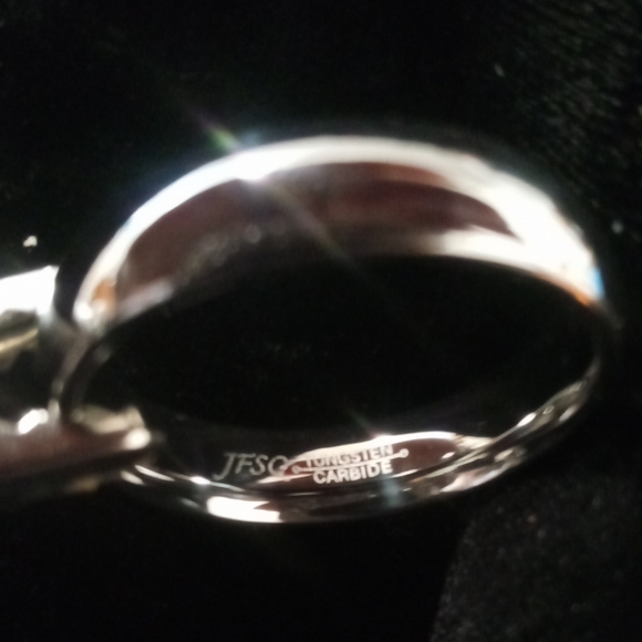 Tungsten carbide Wedding band size,12.5 comfort fit. Polished - Picture 4 of 9